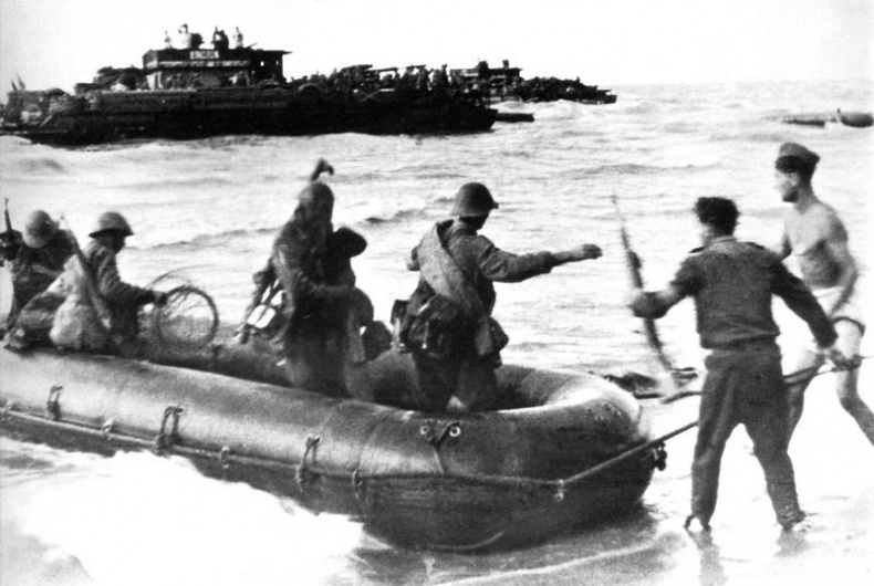 Иллюстрация к книге — Черноморский флот в Великой Отечественной войне. Краткий курс боевых действий [i_038.jpg]