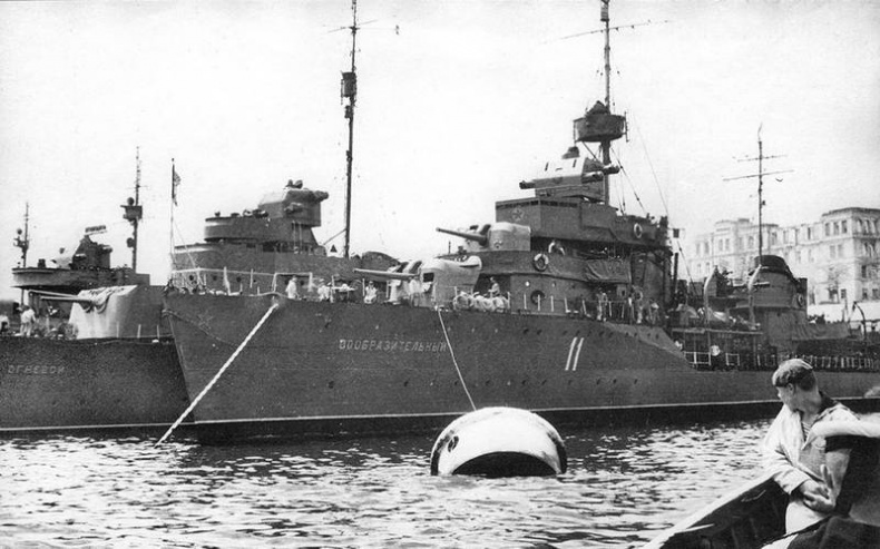 Иллюстрация к книге — Черноморский флот в Великой Отечественной войне. Краткий курс боевых действий [i_039.jpg]