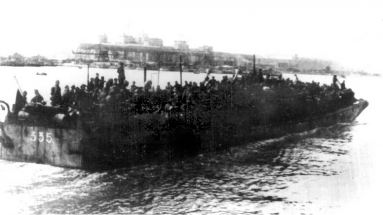 Иллюстрация к книге — Черноморский флот в Великой Отечественной войне. Краткий курс боевых действий [i_108.jpg]