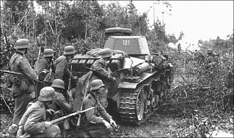 Иллюстрация к книге — Битва за Ленинград. Неизвестная оборона [str199.jpg]