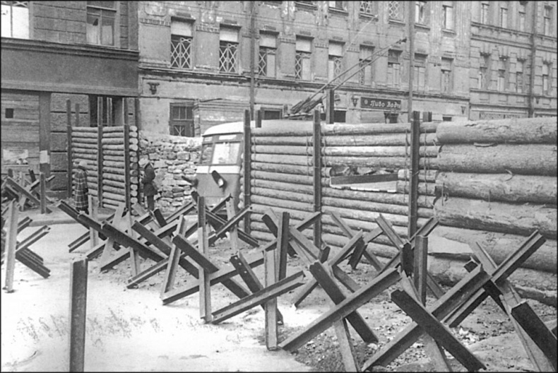 Иллюстрация к книге — Битва за Ленинград. Неизвестная оборона [str55.jpg]