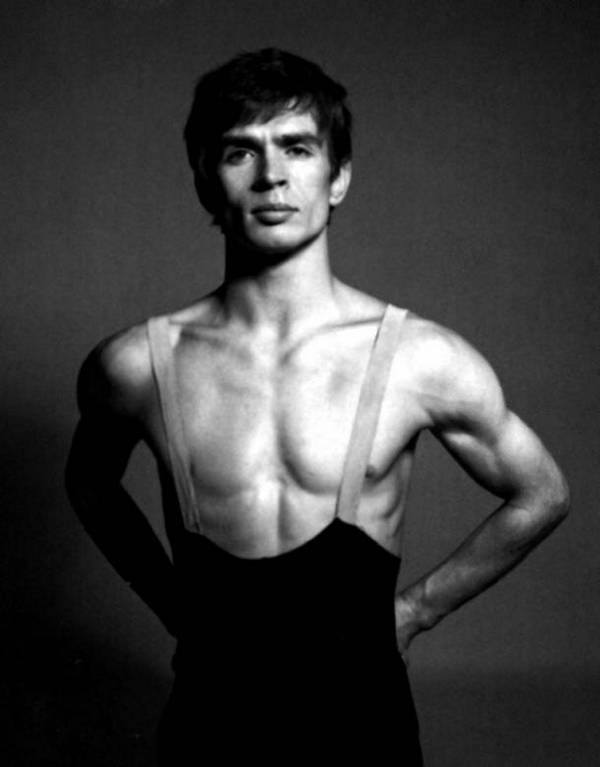 Иллюстрация к книге — Рудольф Нуреев. Я умру полубогом! [i_010.jpg]