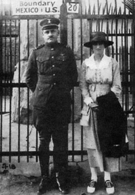 Иллюстрация к книге — Великие романы великих людей [i_032.jpg]