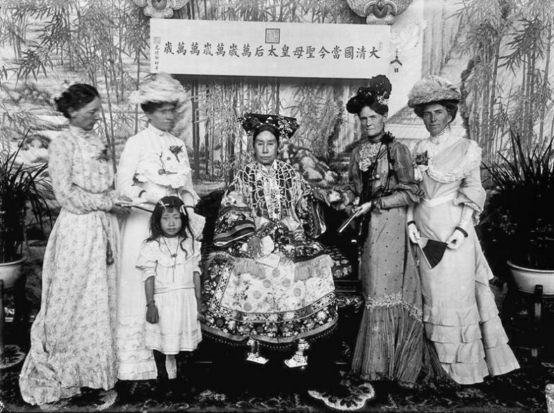 Иллюстрация к книге — Великие романы великих людей [i_048.jpg]