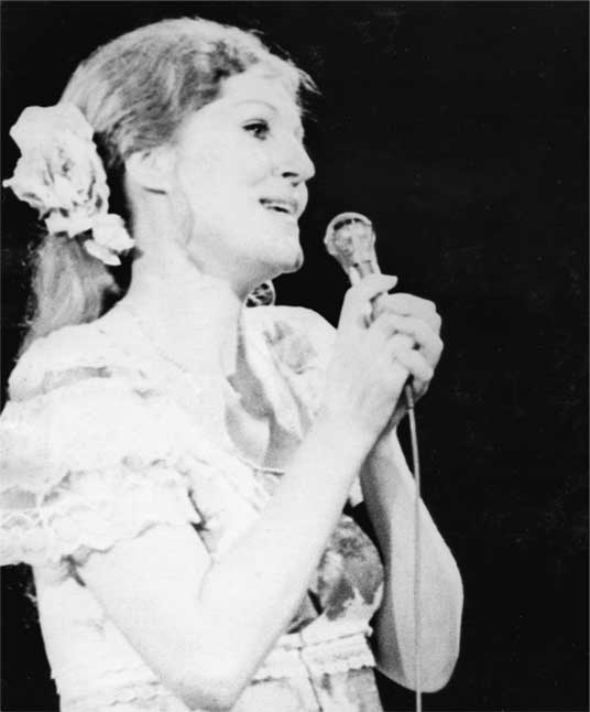 Иллюстрация к книге — Анна Герман. Сто воспоминаний о великой певице [i_015.jpg]