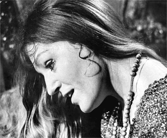 Иллюстрация к книге — Анна Герман. Сто воспоминаний о великой певице [i_038.jpg]