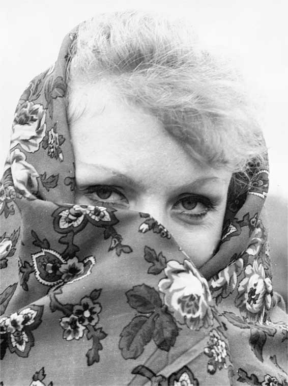 Иллюстрация к книге — Анна Герман. Сто воспоминаний о великой певице [i_180.jpg]