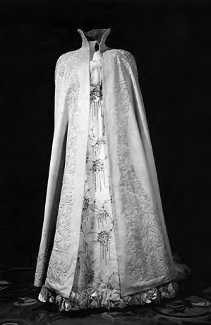 Иллюстрация к книге — Жизнь русского обывателя. На шумных улицах градских [pic_127.jpg]