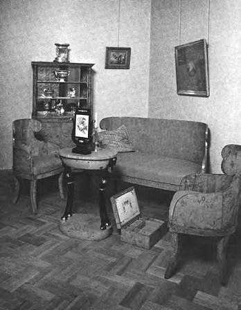 Иллюстрация к книге — Жизнь русского обывателя. На шумных улицах градских [pic_68.jpg]