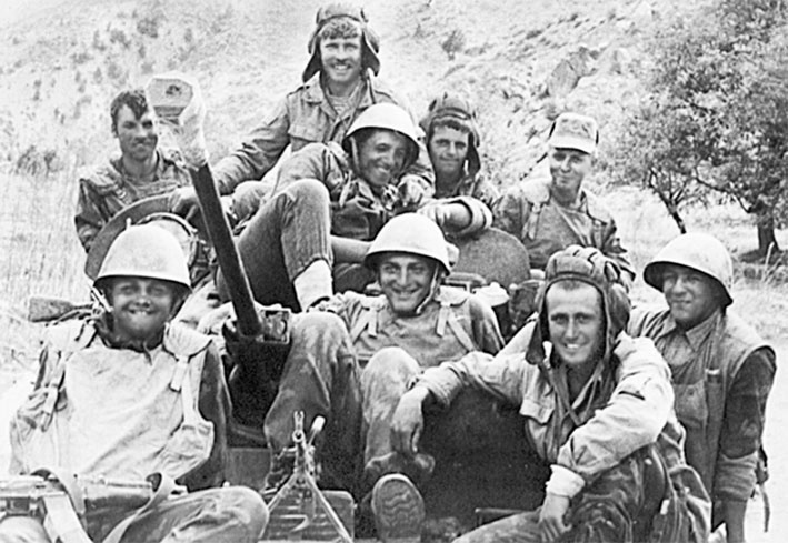 Иллюстрация к книге — За речкой шла война... [i_018.jpg]