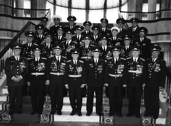 Иллюстрация к книге — Нас звали «смертниками». Исповедь торпедоносца [block_001608_page_594_image_0001.jpg]