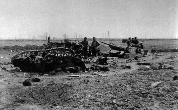 Иллюстрация к книге — Освобождение. Переломные сражения 1943 года [i_042.jpg]