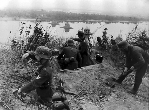 Иллюстрация к книге — Освобождение. Переломные сражения 1943 года [i_108.jpg]