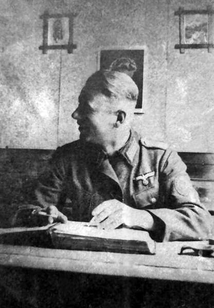 Иллюстрация к книге — Я дрался в СС и Вермахте. Ветераны Восточного фронта [i_004.jpg]