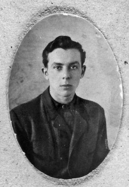 Иллюстрация к книге — Я дрался в СС и Вермахте. Ветераны Восточного фронта [i_017.jpg]