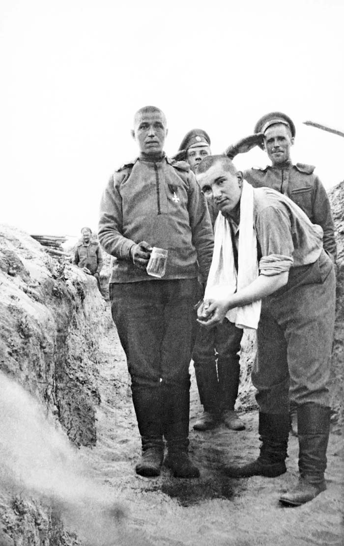 Иллюстрация к книге — Генерал Кутепов. Гибель Старой гвардии [_161.jpg]