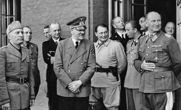 Иллюстрация к книге — По обе стороны фронта. Неизвестные факты Великой Отечественной войны [i_018.jpg]