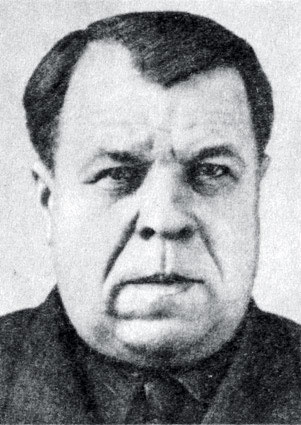 Иллюстрация к книге — Все для фронта? Как на самом деле ковалась победа [i_014.jpg]