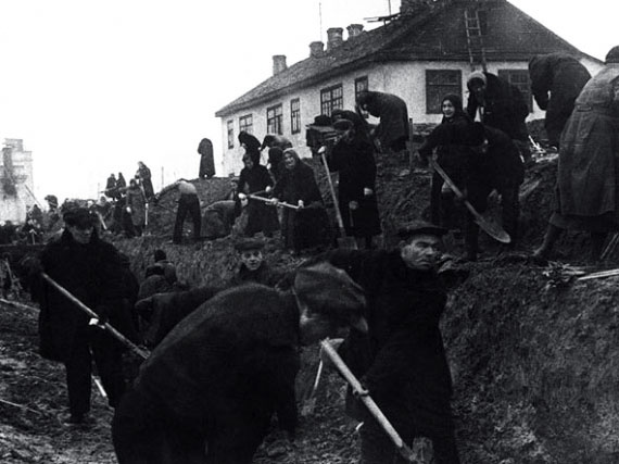 Иллюстрация к книге — Все для фронта? Как на самом деле ковалась победа [i_085.jpg]