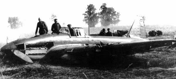 Иллюстрация к книге — &quot;Лаптежник&quot; против &quot;черной смерти&quot;. Обзор развития и действий немецкой и советской штурмовой авиации в ходе Второй мировой войны [i_030.jpg]