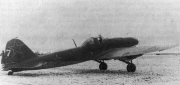 Иллюстрация к книге — &quot;Лаптежник&quot; против &quot;черной смерти&quot;. Обзор развития и действий немецкой и советской штурмовой авиации в ходе Второй мировой войны [i_033.jpg]