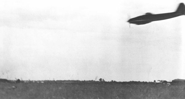 Иллюстрация к книге — &quot;Лаптежник&quot; против &quot;черной смерти&quot;. Обзор развития и действий немецкой и советской штурмовой авиации в ходе Второй мировой войны [i_042.jpg]