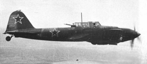 Иллюстрация к книге — &quot;Лаптежник&quot; против &quot;черной смерти&quot;. Обзор развития и действий немецкой и советской штурмовой авиации в ходе Второй мировой войны [i_043.jpg]