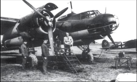 Иллюстрация к книге — Самолеты-призраки Третьего Рейха. Секретные операции Люфтваффе [i_035.jpg]