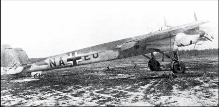 Иллюстрация к книге — Самолеты-призраки Третьего Рейха. Секретные операции Люфтваффе [i_044.jpg]