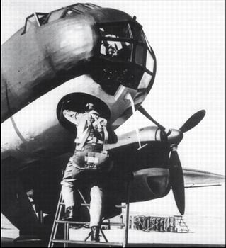 Иллюстрация к книге — Самолеты-призраки Третьего Рейха. Секретные операции Люфтваффе [i_074.jpg]