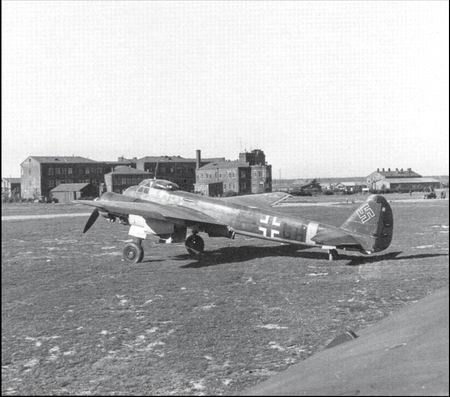 Иллюстрация к книге — Самолеты-призраки Третьего Рейха. Секретные операции Люфтваффе [i_081.jpg]