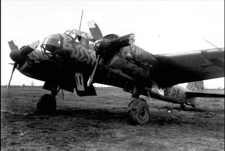 Иллюстрация к книге — Самолеты-призраки Третьего Рейха. Секретные операции Люфтваффе [i_089.jpg]