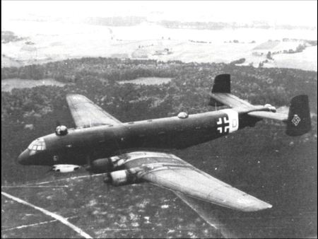 Иллюстрация к книге — Самолеты-призраки Третьего Рейха. Секретные операции Люфтваффе [i_117.jpg]