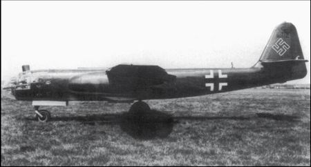 Иллюстрация к книге — Самолеты-призраки Третьего Рейха. Секретные операции Люфтваффе [i_173.jpg]
