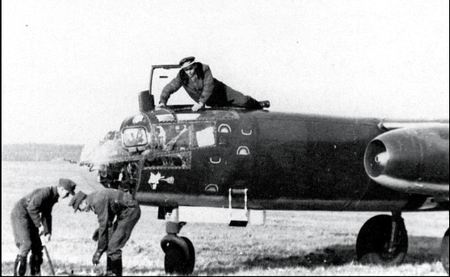 Иллюстрация к книге — Самолеты-призраки Третьего Рейха. Секретные операции Люфтваффе [i_175.jpg]