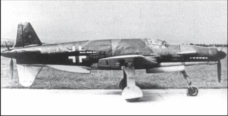 Иллюстрация к книге — Самолеты-призраки Третьего Рейха. Секретные операции Люфтваффе [i_176.jpg]