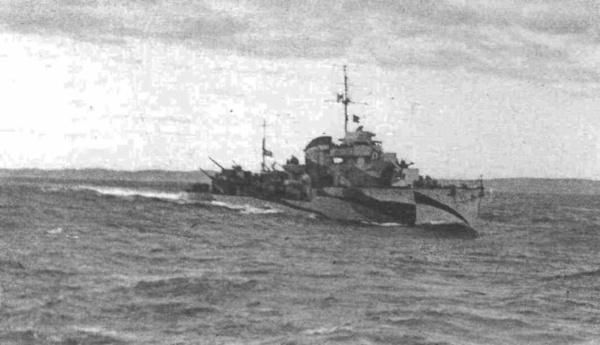 Иллюстрация к книге — Тени над Заполярьем. Действия Люфтваффе против советского Северного флота и союзных конвоев [i_011.jpg]