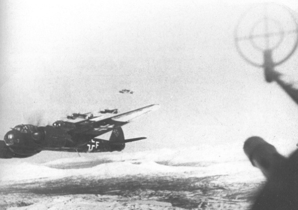 Иллюстрация к книге — Тени над Заполярьем. Действия Люфтваффе против советского Северного флота и союзных конвоев [i_026.jpg]