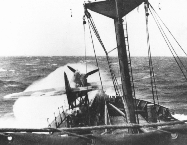 Иллюстрация к книге — Тени над Заполярьем. Действия Люфтваффе против советского Северного флота и союзных конвоев [i_063.jpg]