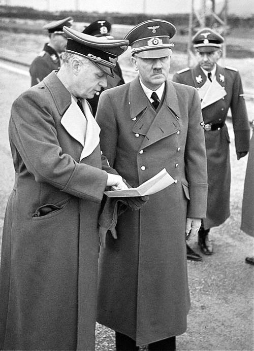 Иллюстрация к книге — Фюрер как полководец [i_006.jpg]