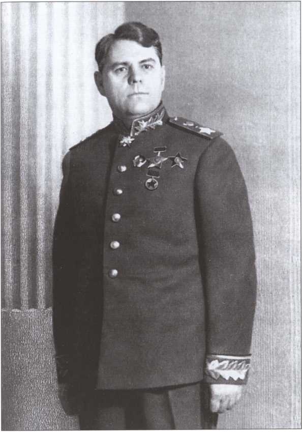 Иллюстрация к книге — Василевский [i_021.jpg]