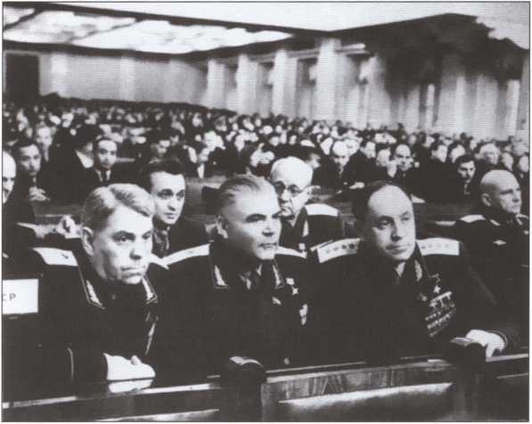 Иллюстрация к книге — Василевский [i_023.jpg]