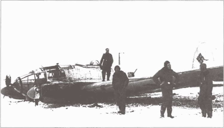 Иллюстрация к книге — &quot;Воздушные мосты&quot; Третьего Рейха [i_025.jpg]