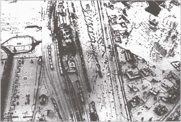 Иллюстрация к книге — &quot;Воздушные мосты&quot; Третьего Рейха [i_027.jpg]