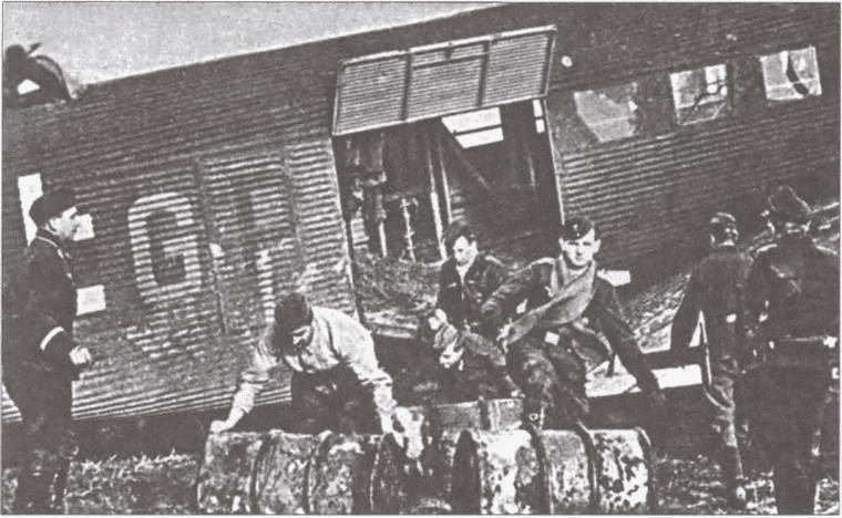 Иллюстрация к книге — &quot;Воздушные мосты&quot; Третьего Рейха [i_028.jpg]