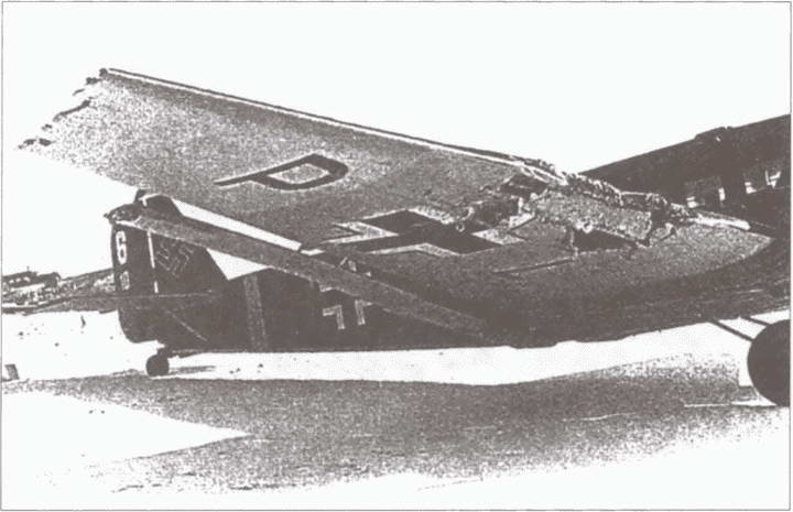 Иллюстрация к книге — &quot;Воздушные мосты&quot; Третьего Рейха [i_038.jpg]