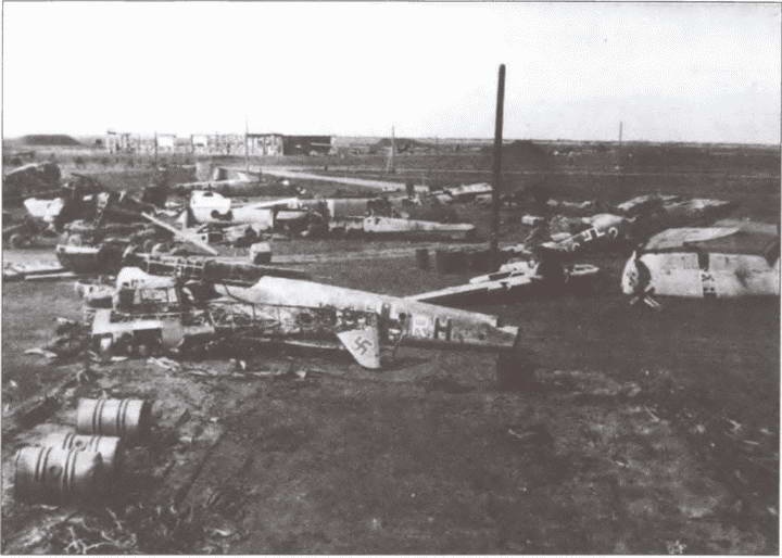 Иллюстрация к книге — &quot;Воздушные мосты&quot; Третьего Рейха [i_041.jpg]