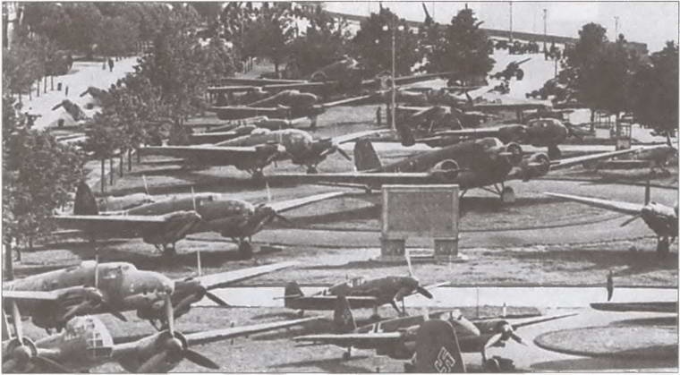 Иллюстрация к книге — &quot;Воздушные мосты&quot; Третьего Рейха [i_044.jpg]