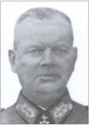 Иллюстрация к книге — Крым под пятой Гитлера. Немецкая оккупационная политика в Крыму 1941-1944 гг. [i_014.jpg]