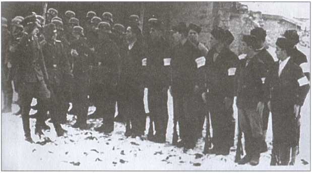 Иллюстрация к книге — Крым под пятой Гитлера. Немецкая оккупационная политика в Крыму 1941-1944 гг. [i_032.jpg]